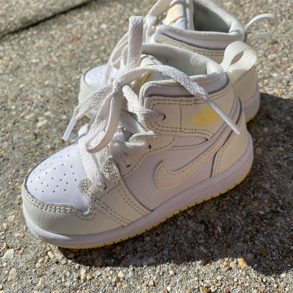 Toddler Nike Air Jordans - Size 5C